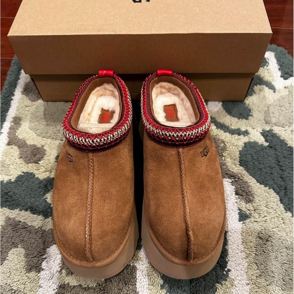 Brand new sold out Uggs Tasman